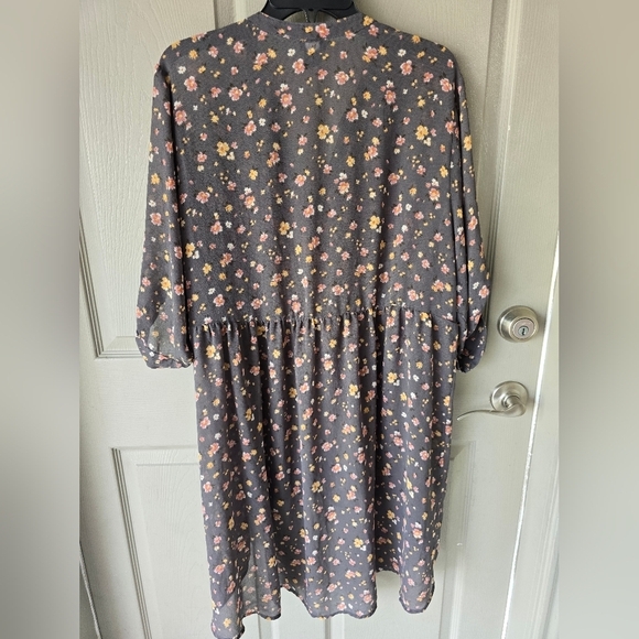 Torrid Floral Sheer Chiffon Tunic Shirt Sz 2X Babydoll High Low Roll Tab Sleev - Picture 10 of 12